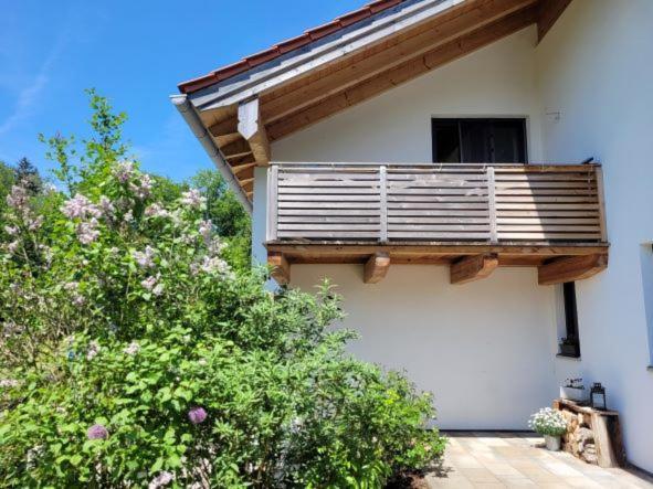 Familienfreundliche Grosszuegige Ferienwohnung Schlierachwelle Zwischen Schliersee Und Tegernsee Хаусхам Екстериор снимка